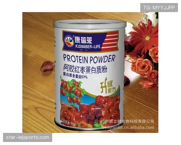 杨力维家的冰箱里塞满了蛋白粉，连饮料都按克称着喝